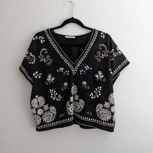Zara Patterned Vneck Top